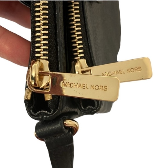 Michael Kors, MK Fulton, Black Pebbled Leather Crossbody Bag - Picture 14 of 16